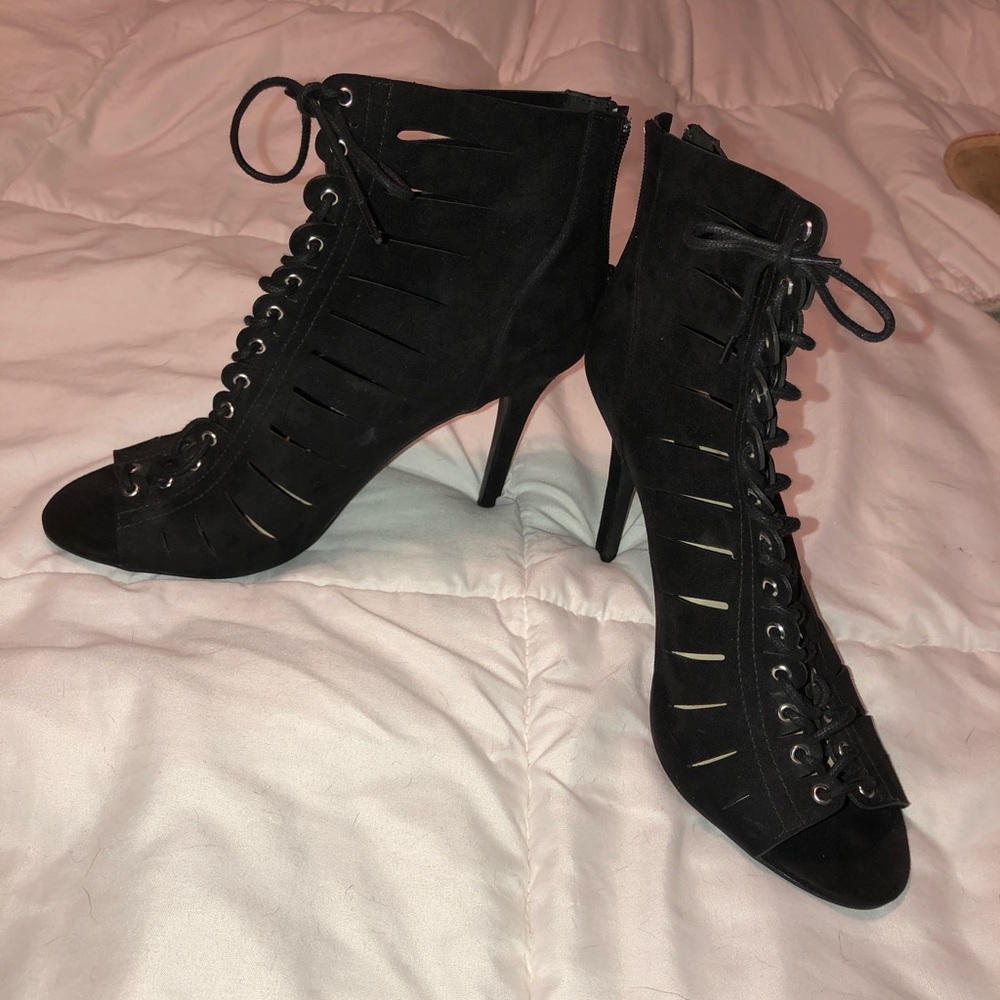 Size 10 Black lace up heels